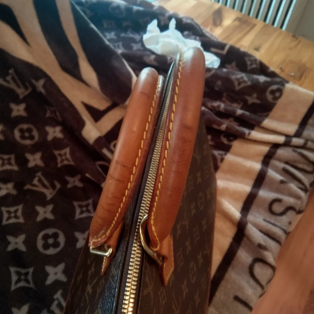 TAKING OFFERS! Louis Vuitton vintage Alma tote😍 Immaculent condition!! As SHOWN - Picture 12 of 12